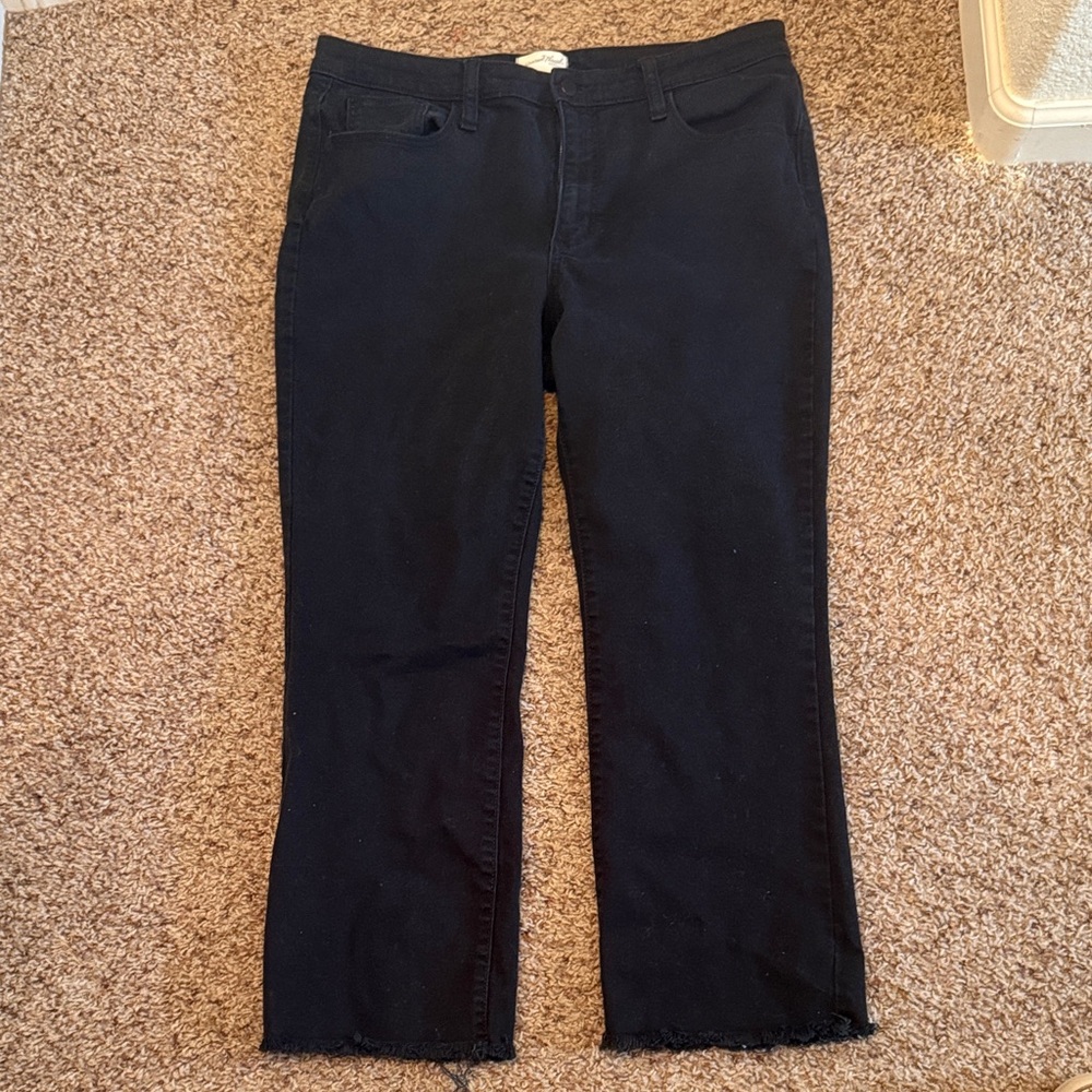 Universal Thread Women's Black Straight Leg Jeans